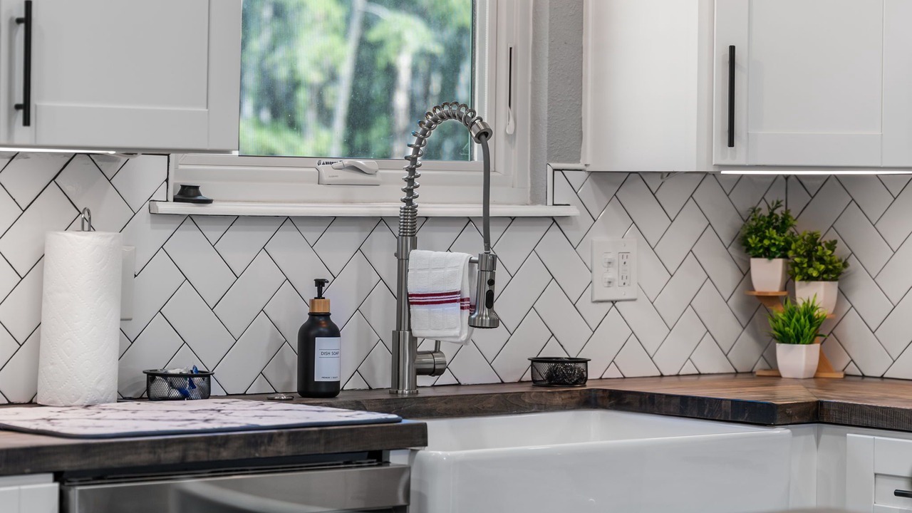 Photo of Kitchen in Richmond Hill Corridor