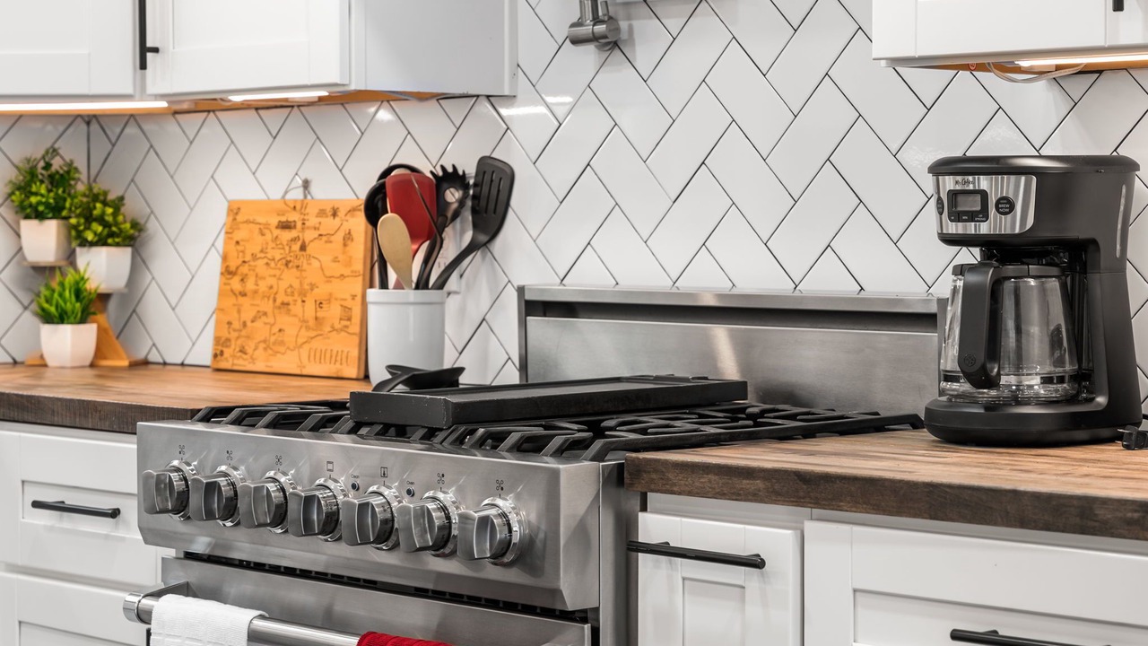 Photo of Kitchen in Richmond Hill Corridor