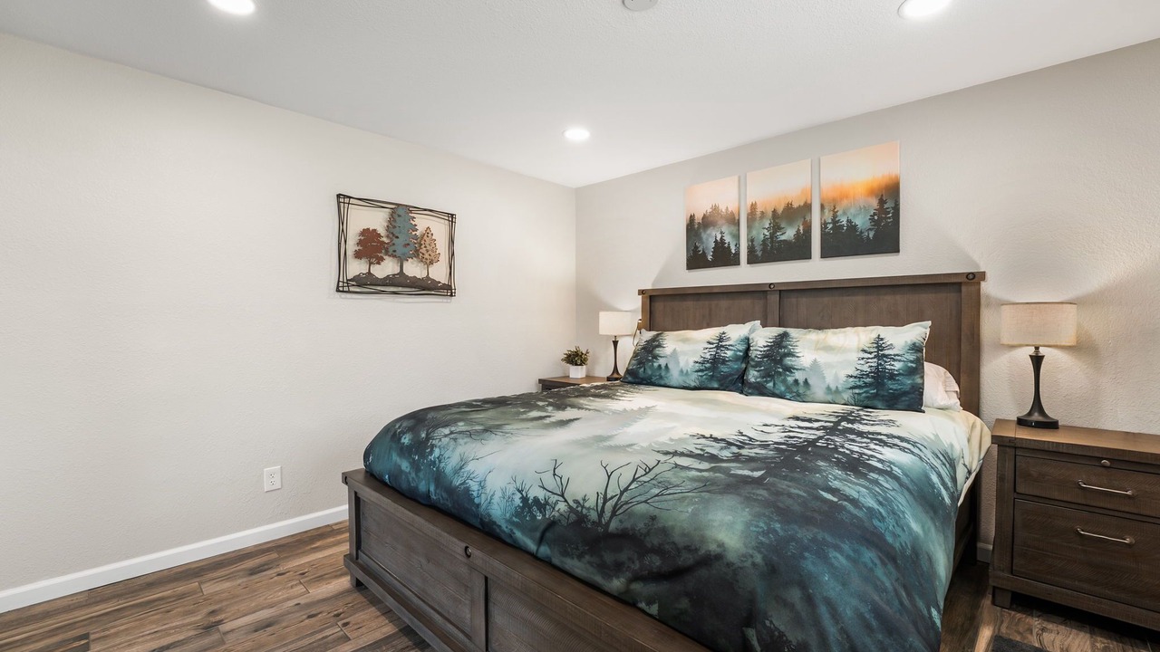 Photo of Bedroom in Richmond Hill Corridor