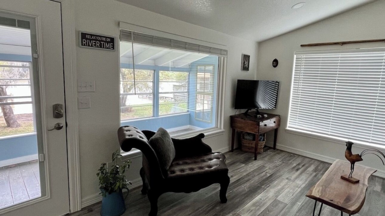 Photo of Livingroom in Brazoria