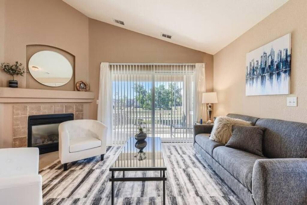 Photo of Livingroom in Broomfield