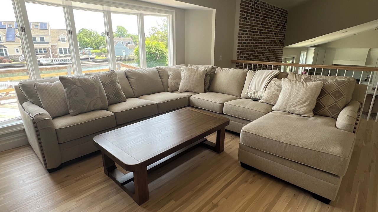 Photo of Livingroom in Massapequa