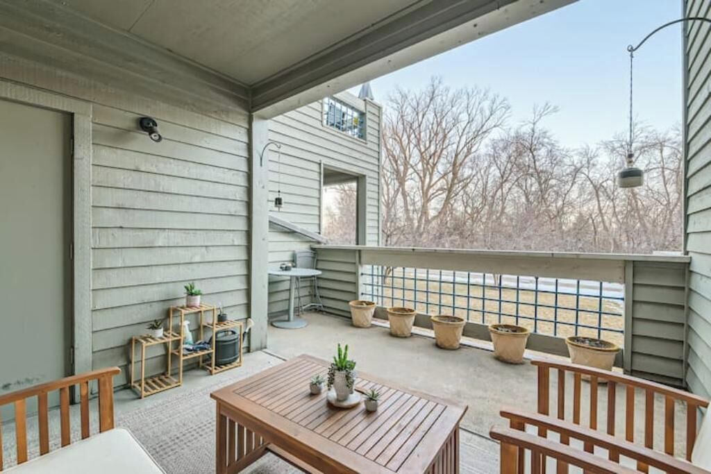 Photo of Outdoor in Glenwood Grove - North Iris