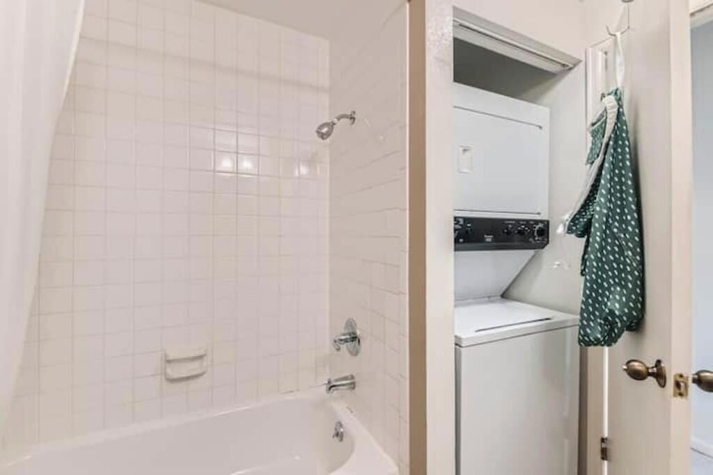 Photo of Bathroom in Glenwood Grove - North Iris