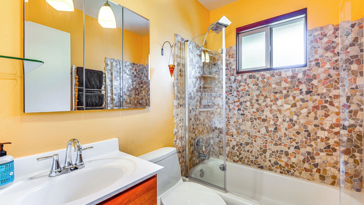 Photo of Bathroom in Baseline Sub