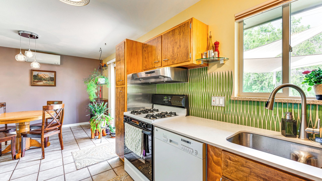 Photo of Kitchen in Baseline Sub