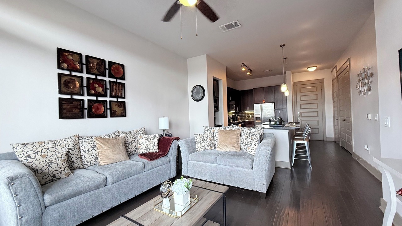 Photo of Livingroom in East Downtown Houston