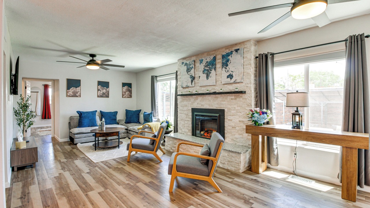 Photo of Livingroom in Albuquerque