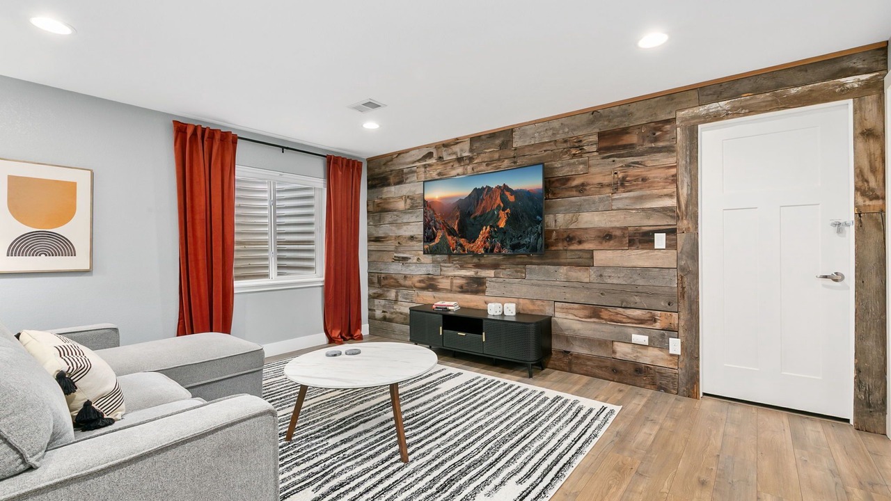 Photo of Bedroom in Old Town North