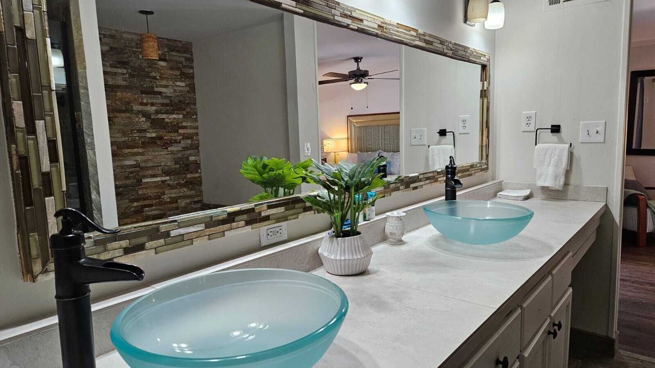Photo of Bathroom in Cordova