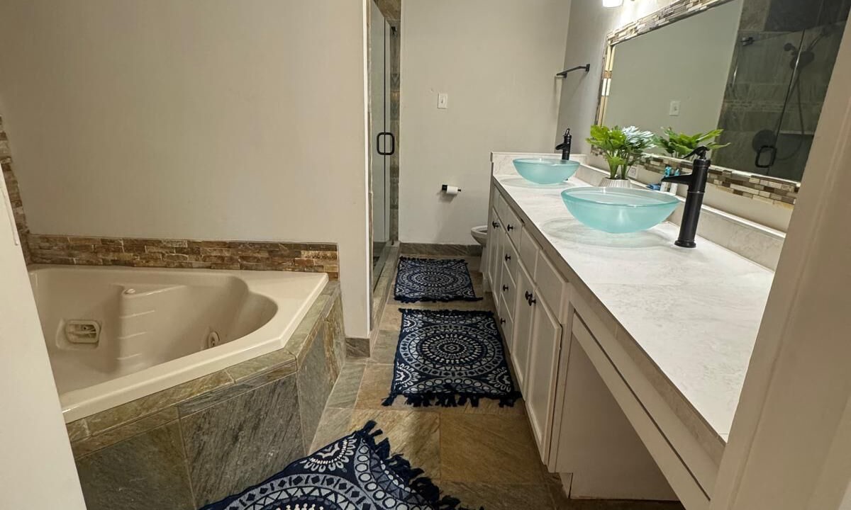 Photo of Bathroom in Cordova