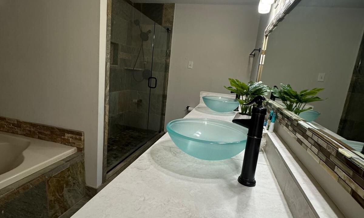 Photo of Bathroom in Cordova