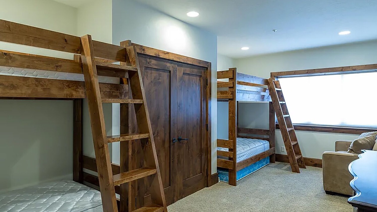 Photo of Bedroom in Timber Lakes
