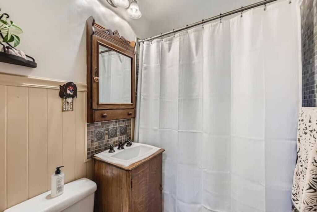 Photo of Bathroom in Newlands