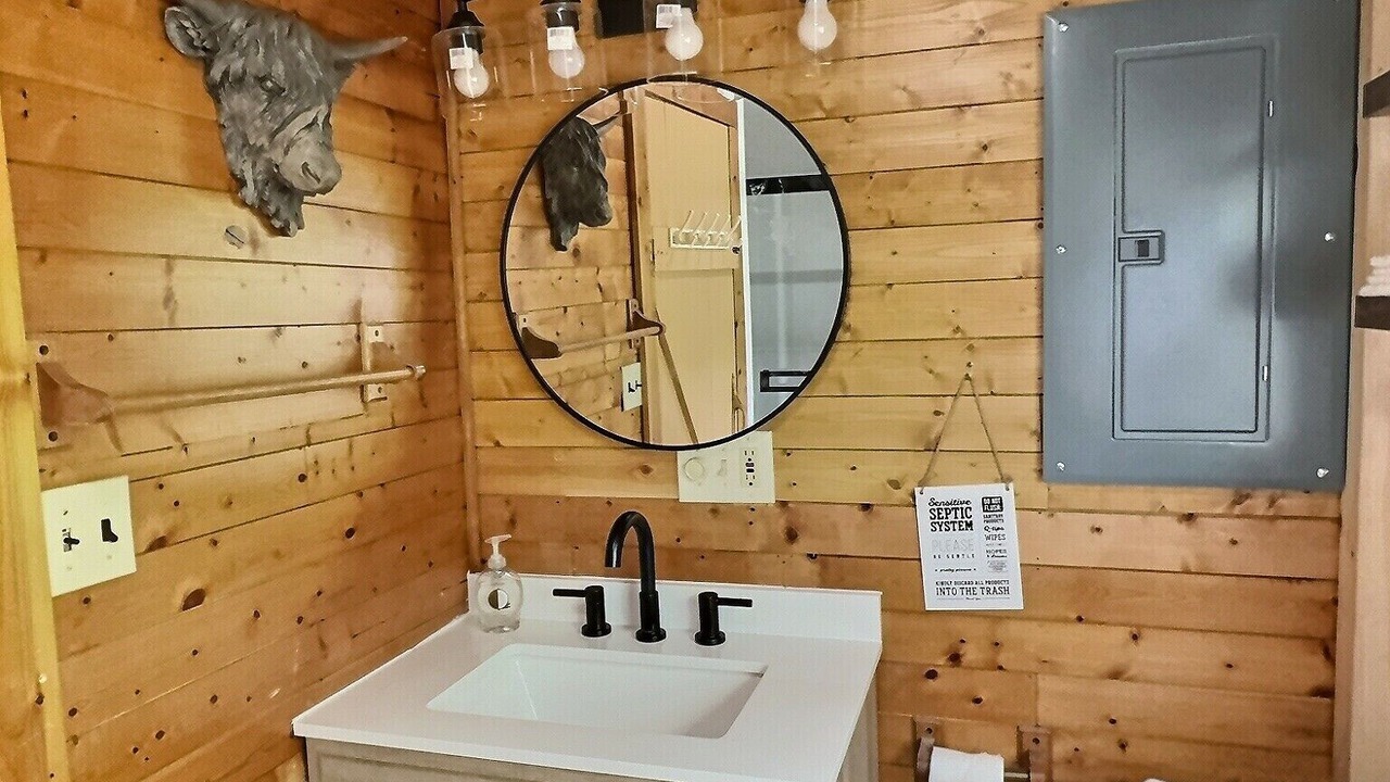 Photo of Bathroom in Corinth