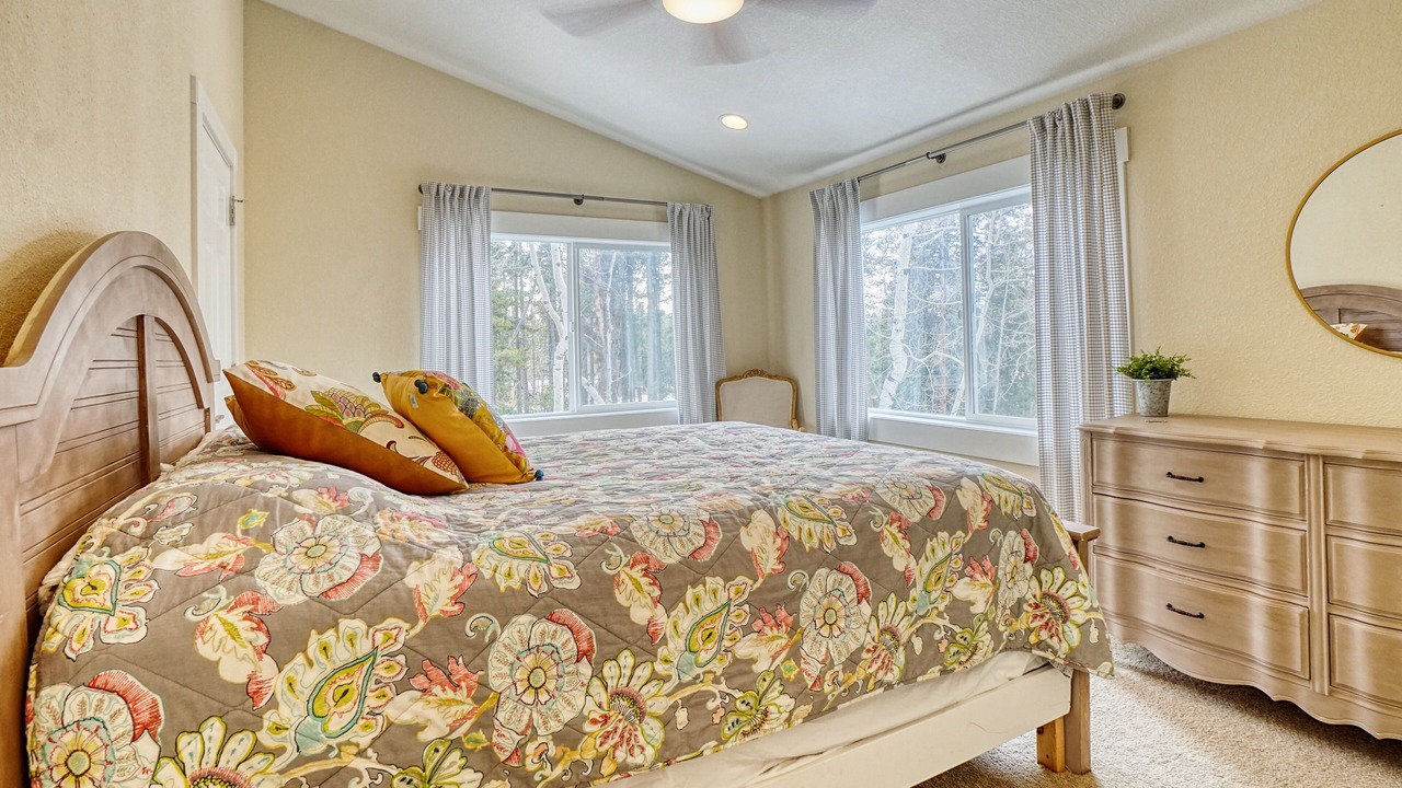 Photo of Bedroom in Black Hawk