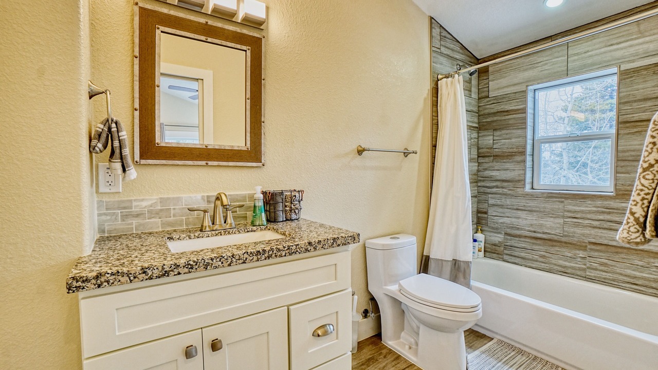 Photo of Bathroom in Black Hawk