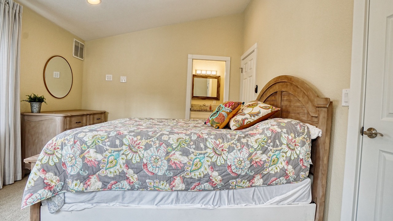 Photo of Bedroom in Black Hawk