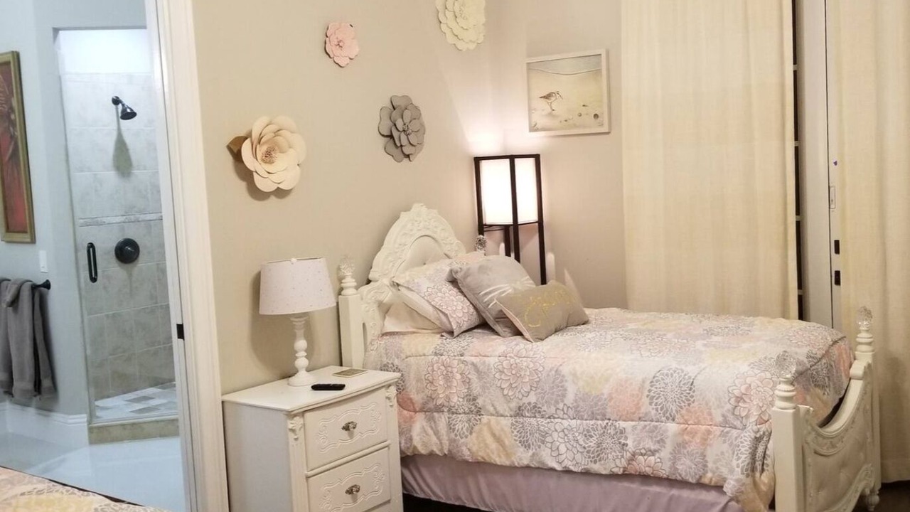Photo of Bedroom in Central Naples