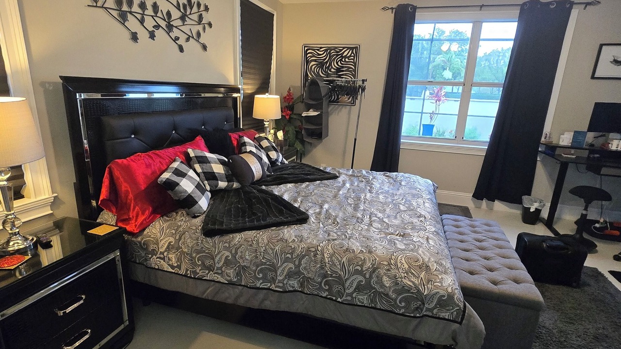 Photo of Bedroom in Central Naples