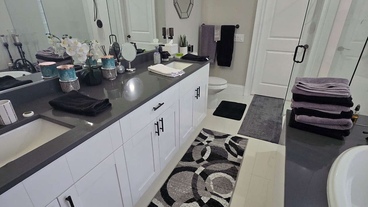 Photo of Bathroom in Central Naples
