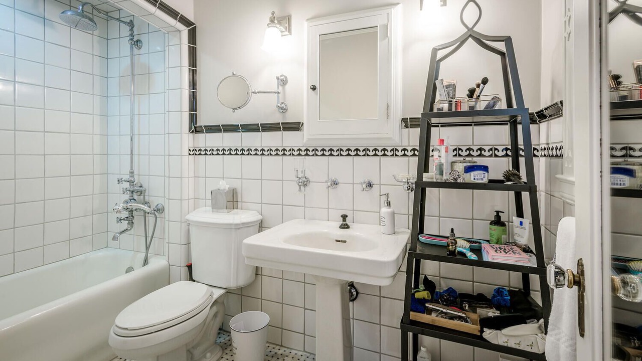 Photo of Bathroom in San Mateo Park