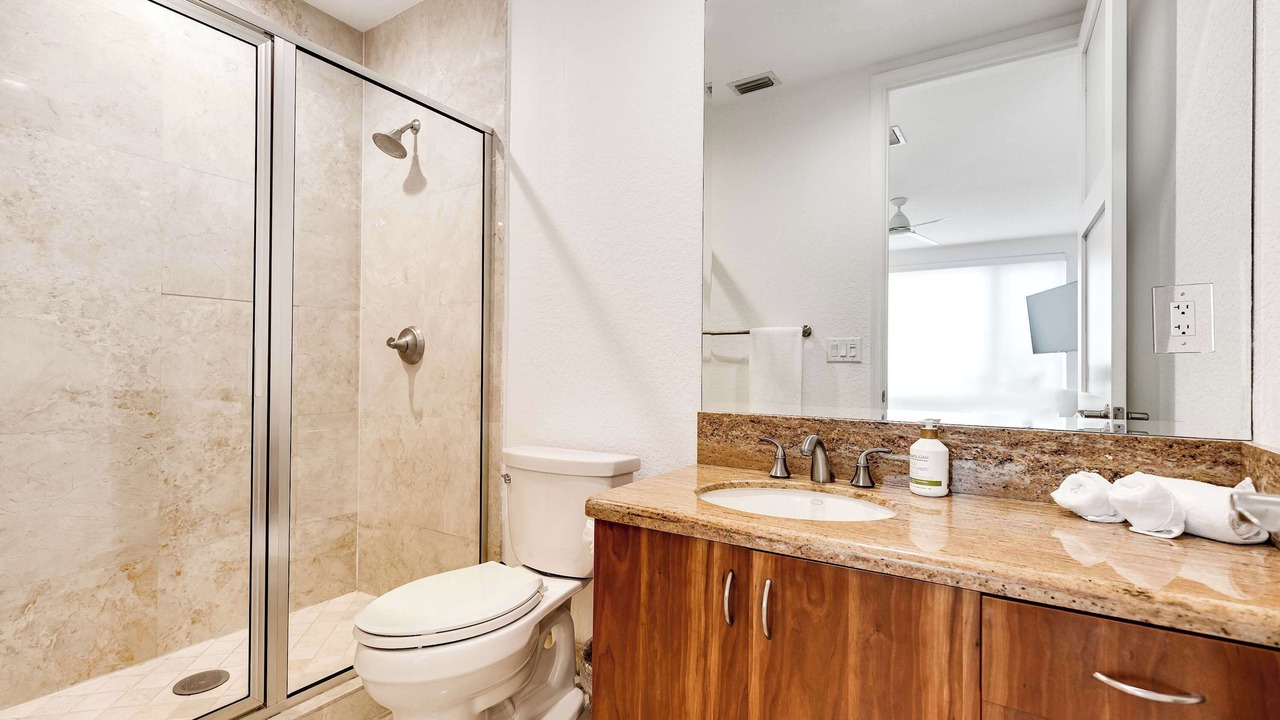 Photo of Bathroom in Colee Hammock