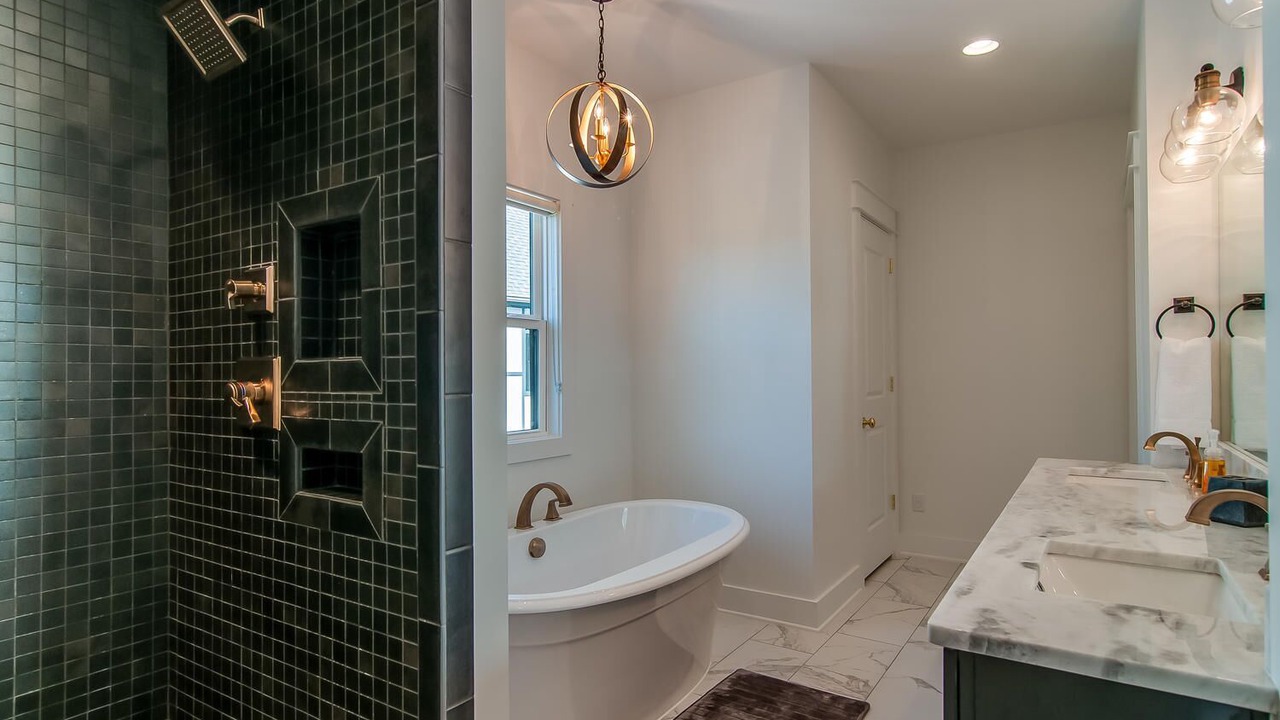 Photo of Bathroom in Shelby Hills