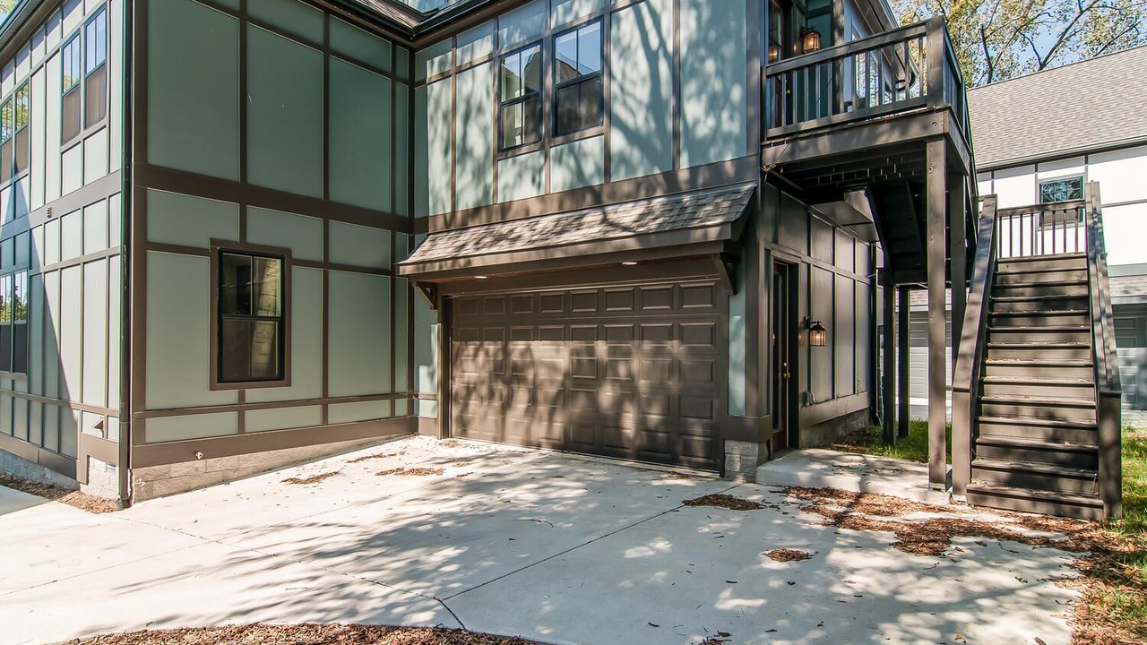 Photo of Outdoor in Shelby Hills