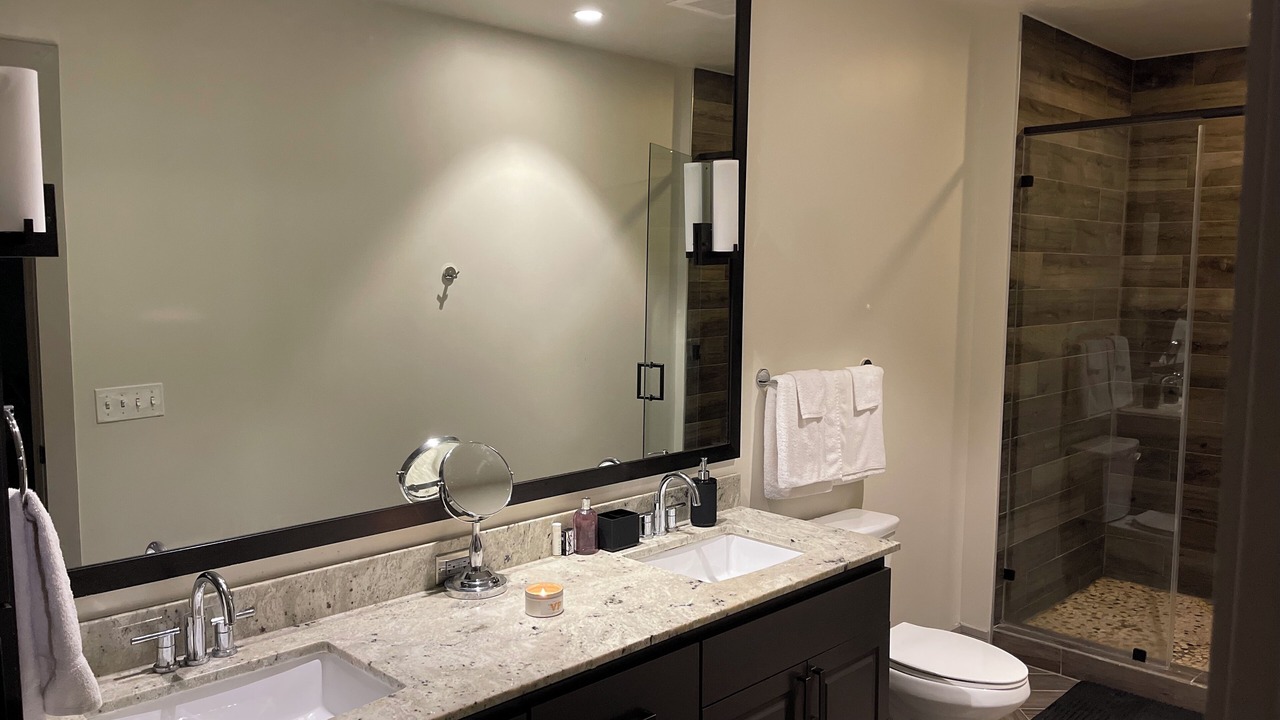 Photo of Bathroom in Uptown