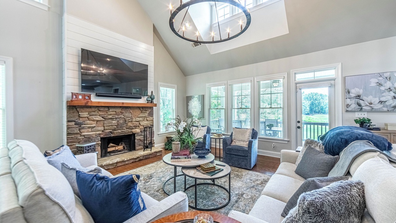 Photo of Livingroom in Reynolds Landing