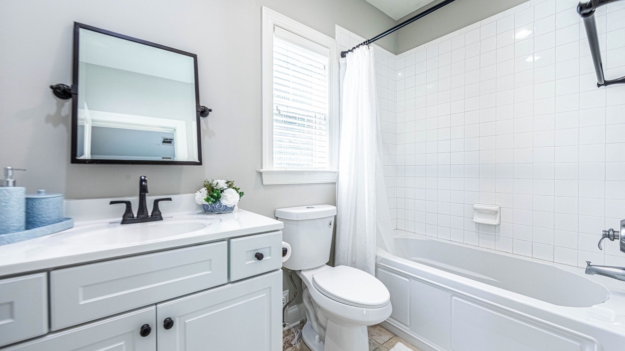 Photo of Bathroom in Reynolds Landing