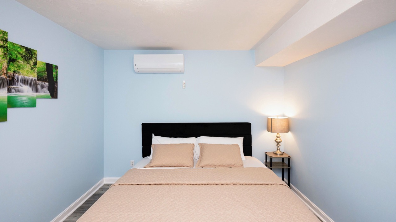 Photo of Bedroom in Webster Square