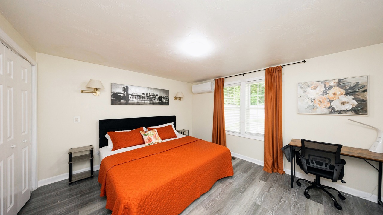 Photo of Bedroom in Webster Square
