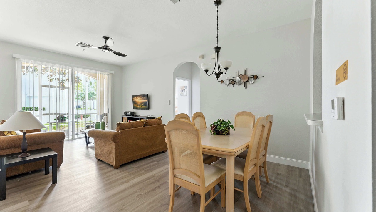 Photo of Livingroom in Windsor Palms