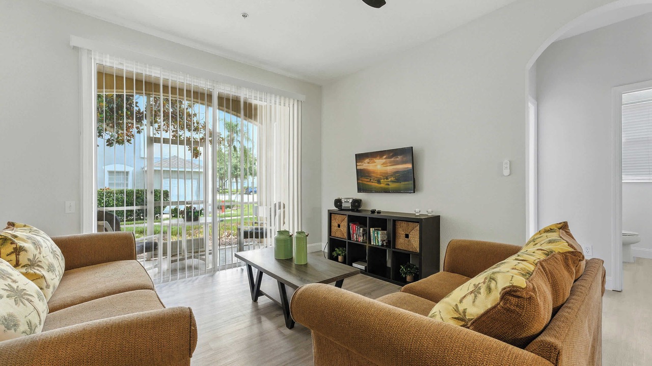 Photo of Livingroom in Windsor Palms