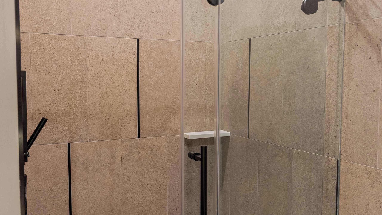 Photo of Bathroom in Logan Square