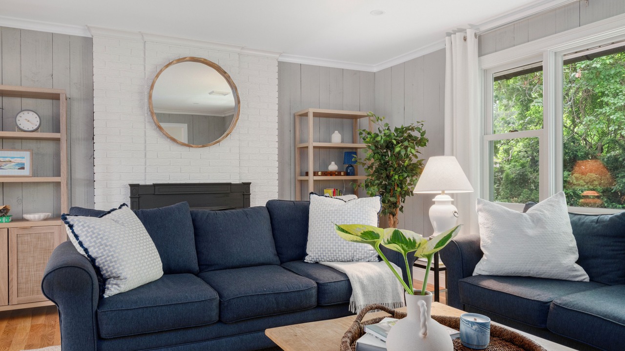 Photo of Livingroom in Westerly