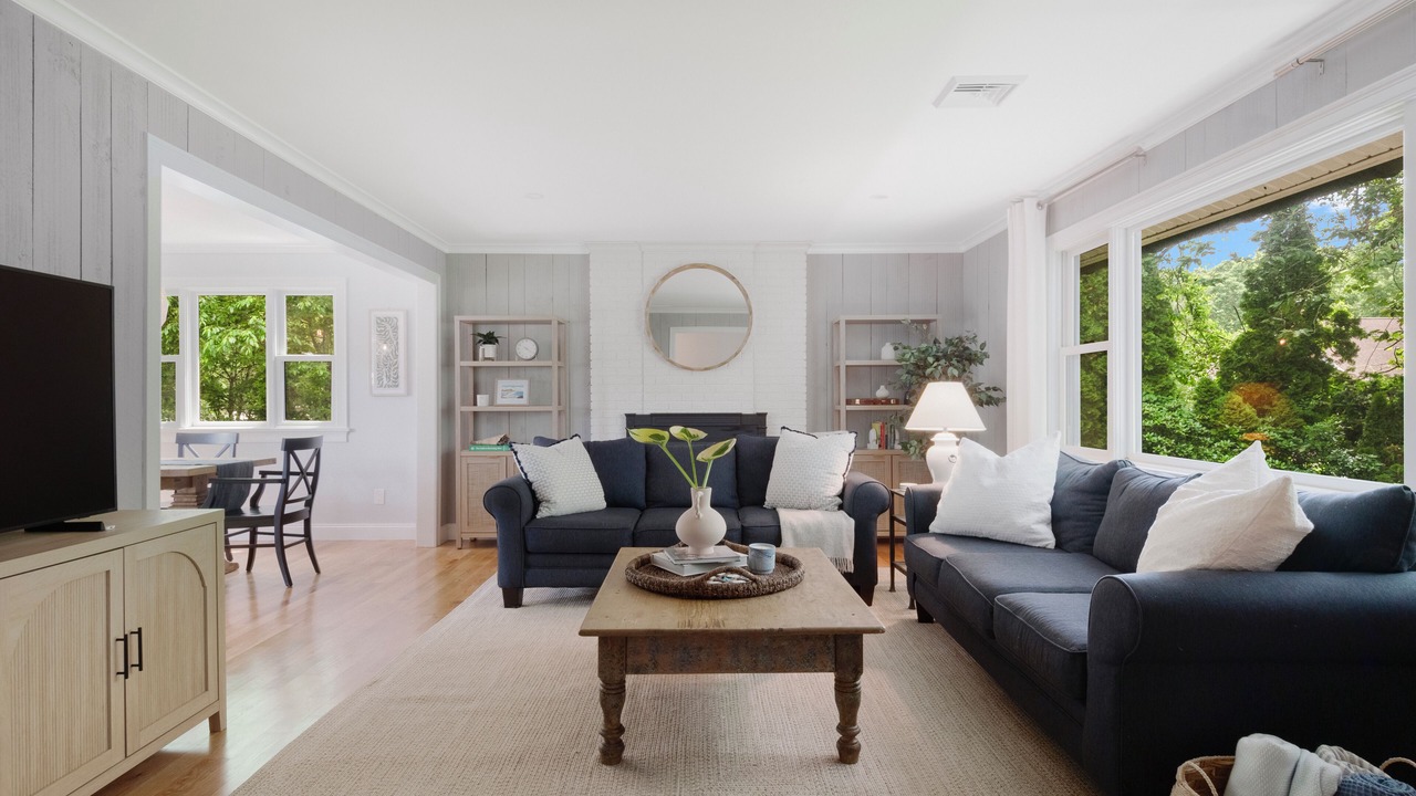 Photo of Livingroom in Westerly