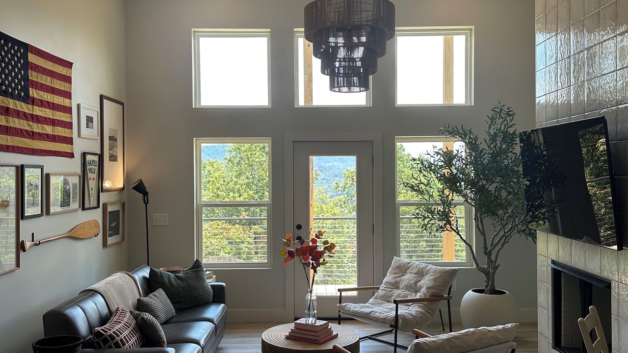 Photo of Livingroom in Hayesville