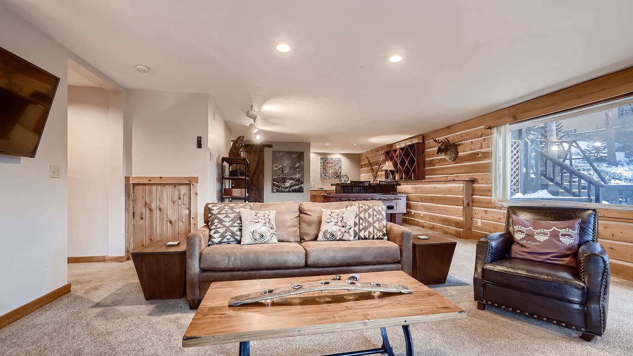 Photo of Livingroom in Forest Hills
