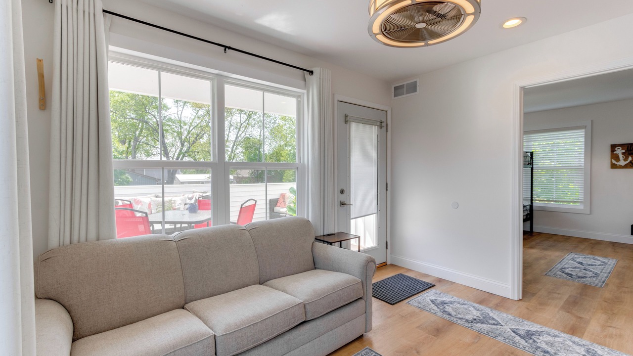 Photo of Livingroom in Buckeye Lake