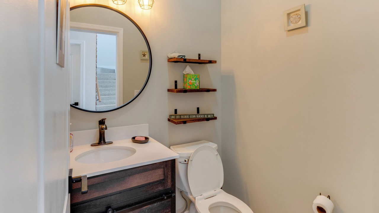 Photo of Bathroom in Buckeye Lake