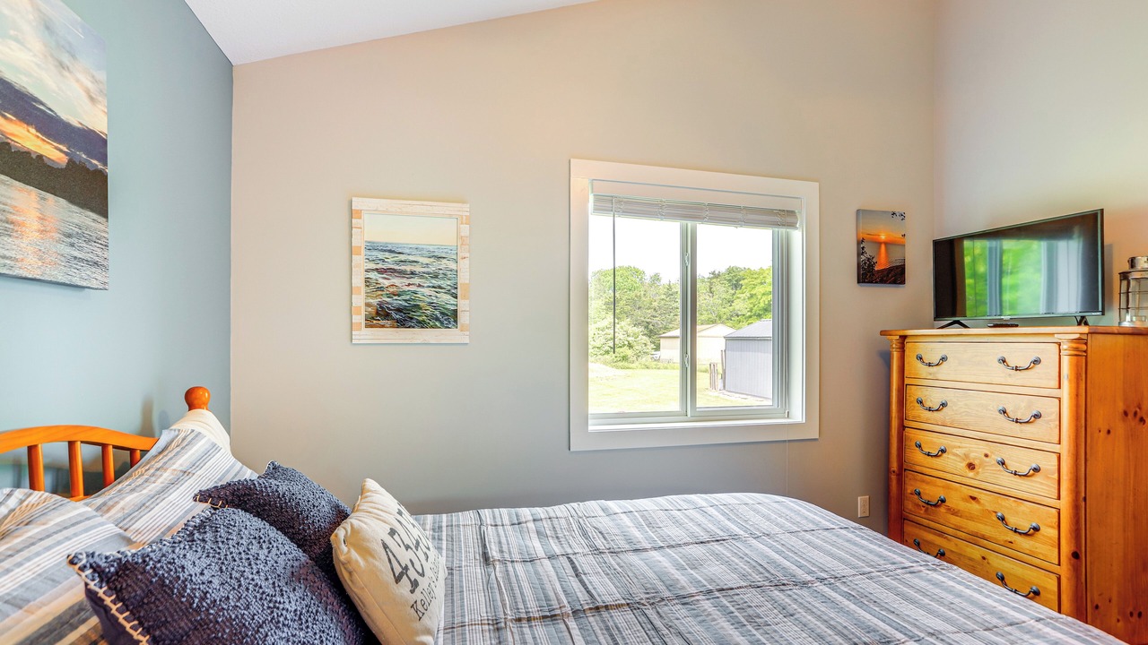 Photo of Bedroom in Kelleys Island