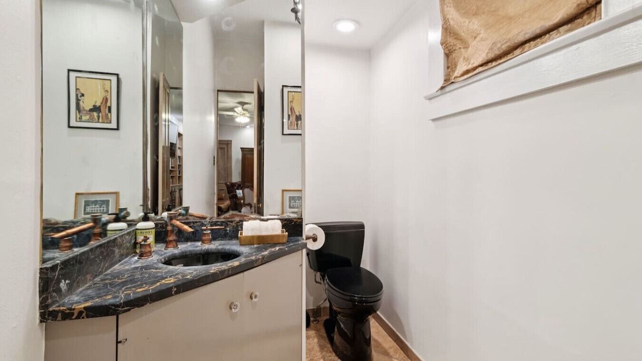 Photo of Bathroom in Audubon