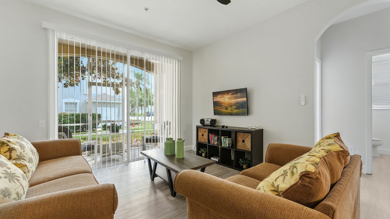 Photo of Livingroom in Windsor Palms
