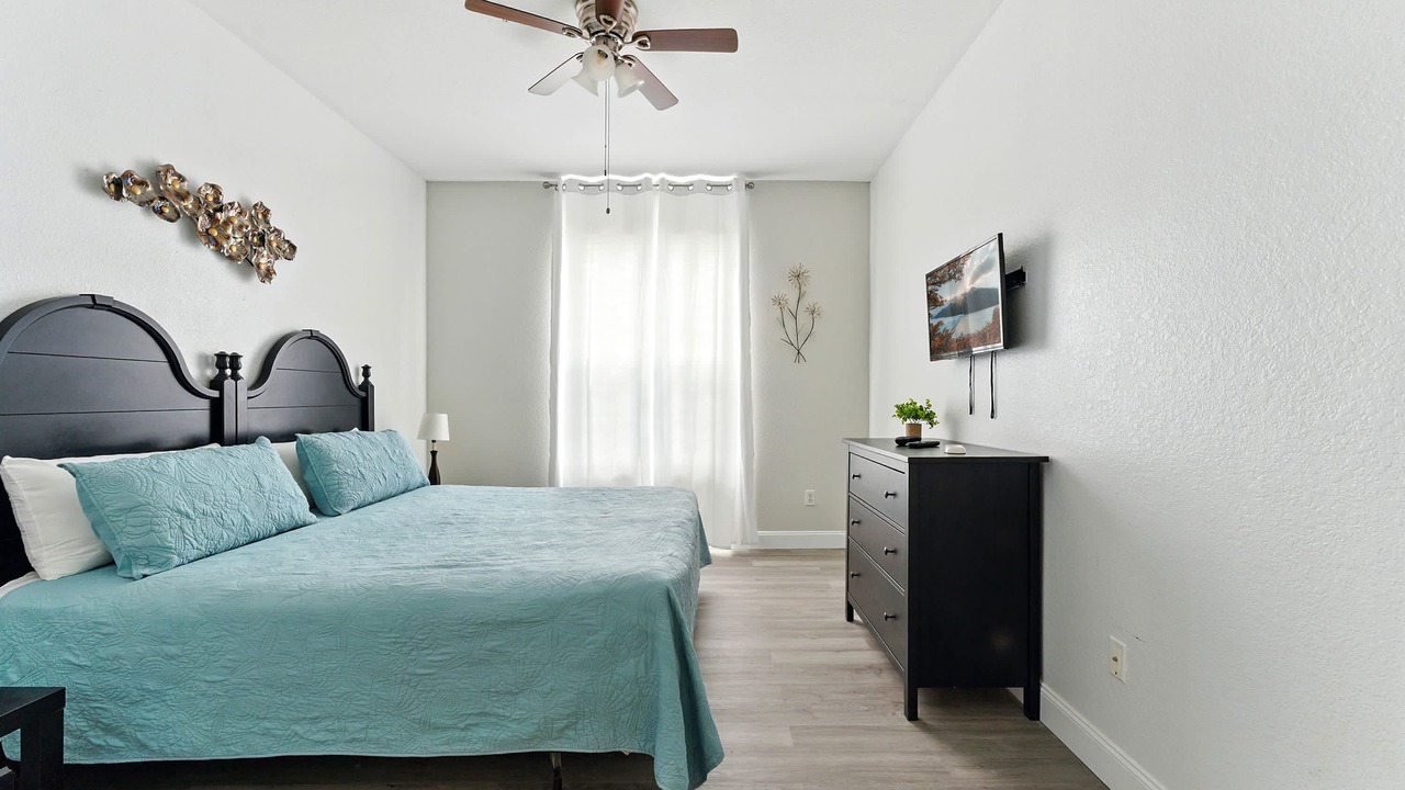Photo of Bedroom in Windsor Palms