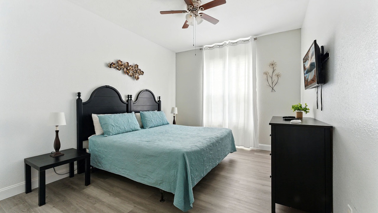 Photo of Bedroom in Windsor Palms