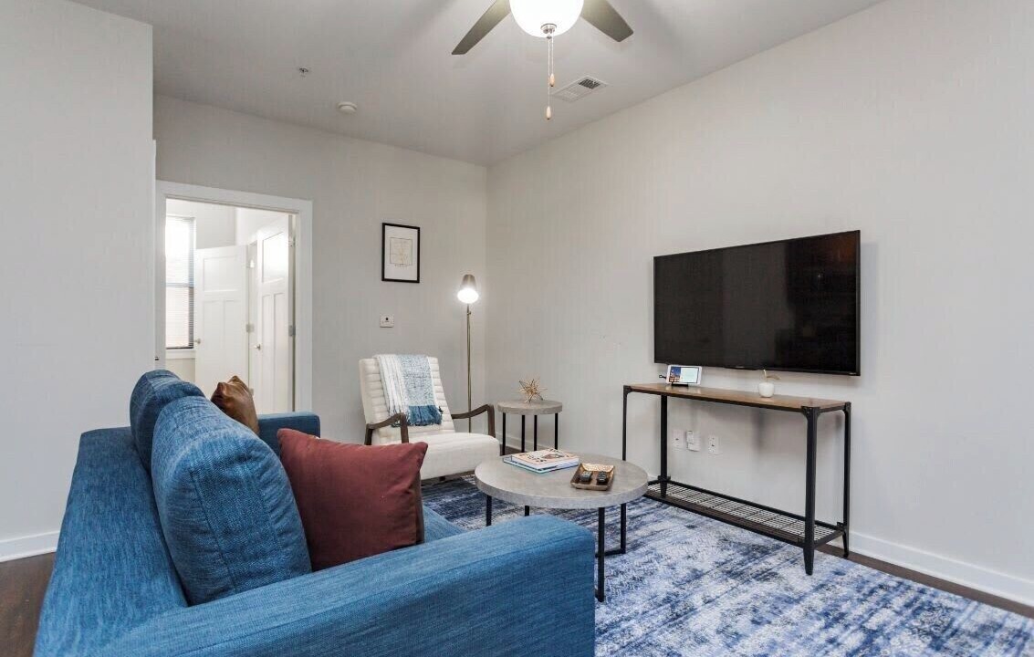 Photo of Livingroom in Hillsboro Village
