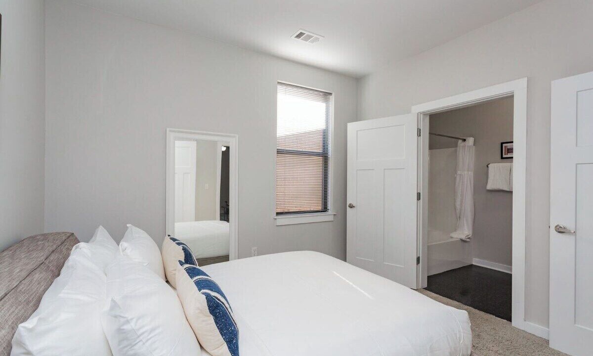 Photo of Bedroom in Hillsboro Village